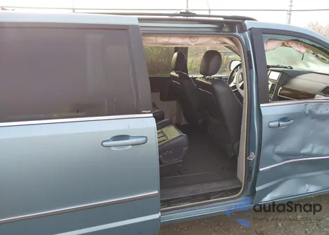 2009 Chrysler Town & Country Touring из США, поврежденный, VIN 2A8HR54119R661430